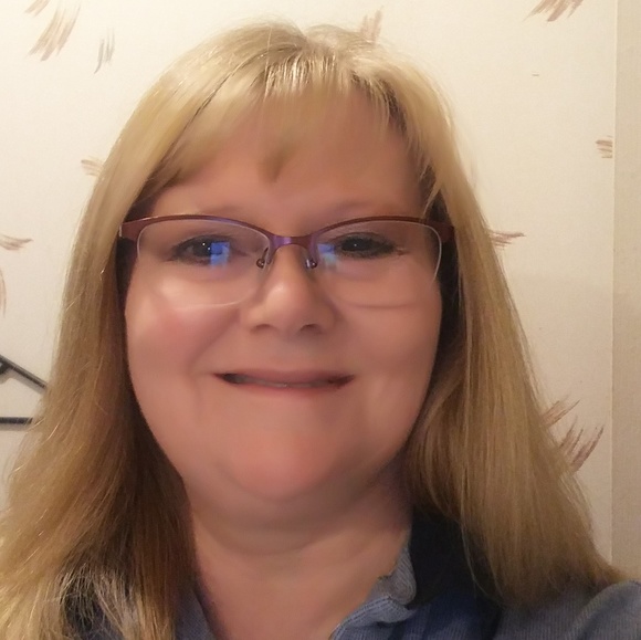 Meet your Posher, Joyce - Picture 2 of 4